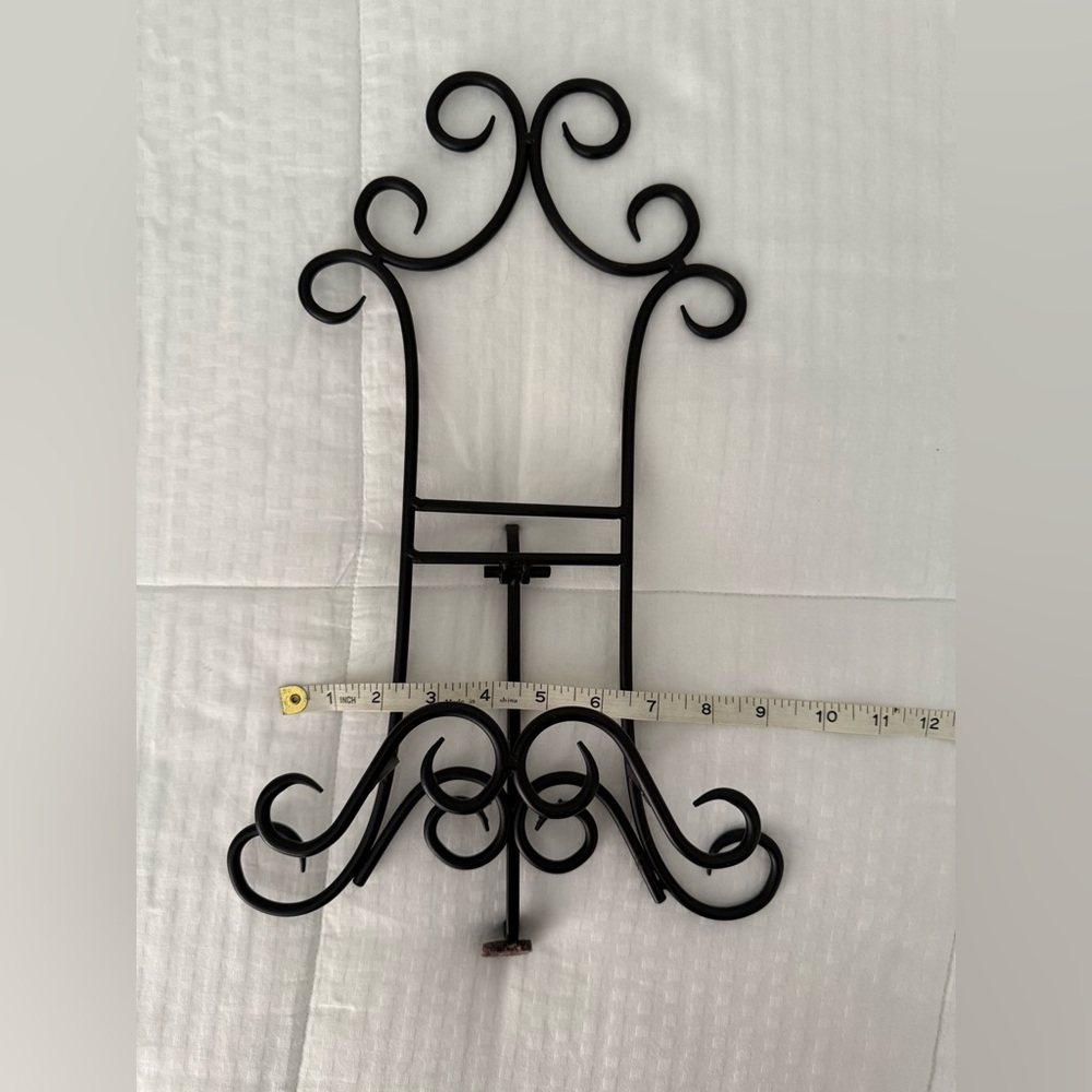 Elegant Black Metal easel Display Stand - Picture 10 of 11